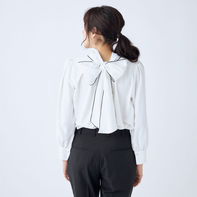 SUIT SELECT　アウトレット 【WEB限定/OUTLET/汚れ・キズ等有】【SUIT SELECT×Samantha Thavasa】【長袖】前後2WAYボウタイブラウス/ホワイト/「ウォッシャブル可能」「2WAYストレッチ」「防シワ」「UV加工」「接触冷感」「透け軽減」 白