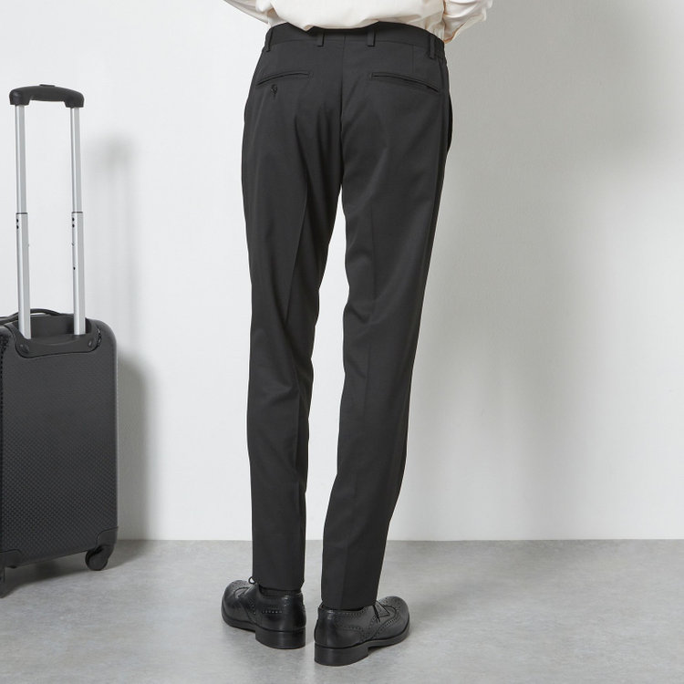 ブラックライン 【SLIM TAPERED_2】【年間】2釦シングルスリーピーススーツ 0タック/ブラック/ウエストシャーリング/4S SUSTAINABILITY&ECOLOGY FABRIC/※パンツ裾上げ済仕様 黒