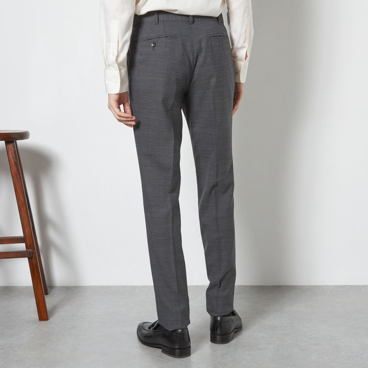 シルバーライン 【CLASSICO TAPERED】【年間】【結婚式対応可】2釦シングルフォーピーススーツ 1タック/ブラック＋コーディネートパンツグレー/両面ジレ/ウエストムーブ/4S SUSTAINABILITY&ECOLOGY FABRIC/※裾上げ必要 黒