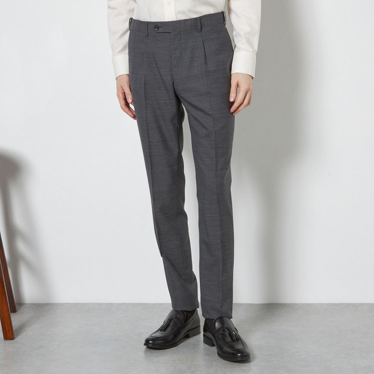 シルバーライン 【CLASSICO TAPERED】【年間】【結婚式対応可】2釦シングルフォーピーススーツ 1タック/ブラック＋コーディネートパンツグレー/両面ジレ/ウエストムーブ/4S SUSTAINABILITY&ECOLOGY FABRIC/※裾上げ必要 黒