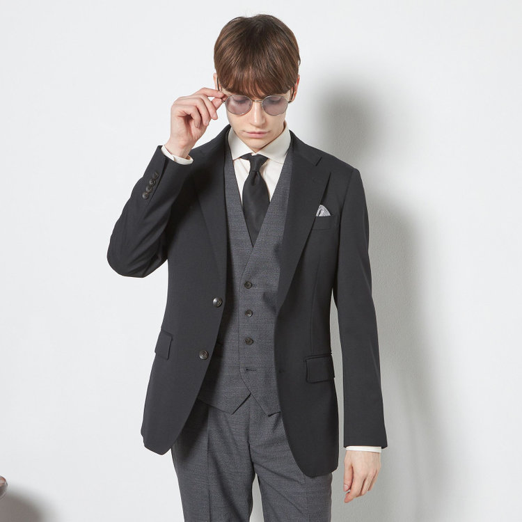 シルバーライン 【CLASSICO TAPERED】【年間】【結婚式対応可】2釦シングルフォーピーススーツ 1タック/ブラック＋コーディネートパンツグレー/両面ジレ/ウエストムーブ/4S SUSTAINABILITY&ECOLOGY FABRIC/※裾上げ必要 黒