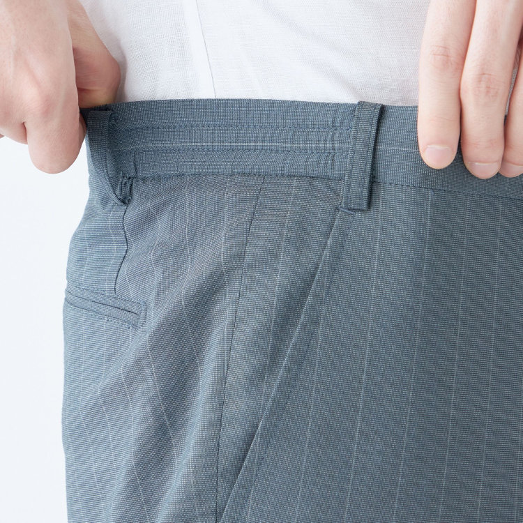 ブラックライン 【SLIM TAPERED_2】【春夏】2釦シングルスーツ 0タック/ブルー×ストライプ/ウエストシャーリング/4S SUSTAINABILITY&ECOLOGY FABRIC/ウォッシャブル/※パンツ裾上げ済仕様 緑中間