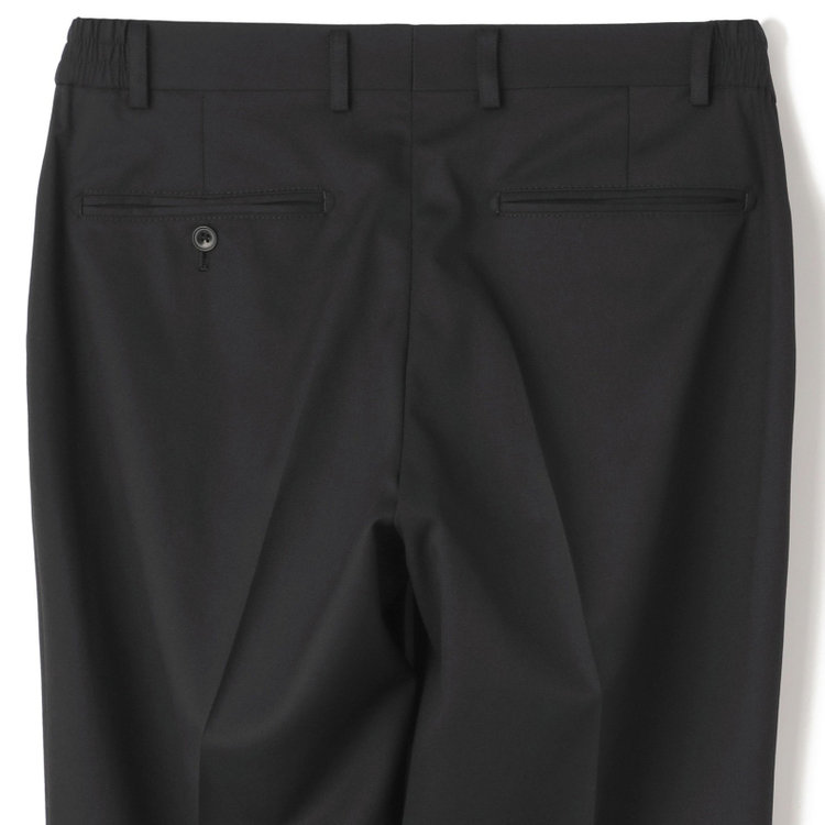 ブラックライン 【SLIM TAPERED_2】【年間】2釦シングルスリーピーススーツ 0タック/ブラック/ウエストシャーリング/4S SUSTAINABILITY&ECOLOGY FABRIC/※パンツ裾上げ済仕様 黒