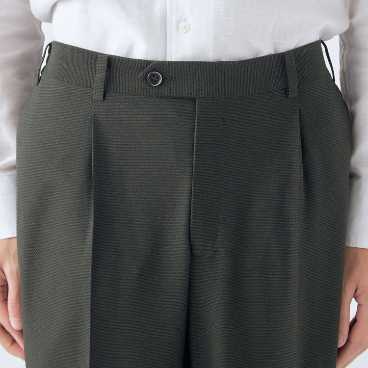 シルバーライン 【CLASSICO TAPERED】【春夏】1タックテーパードパンツ/カーキ/ウエストシャーリング仕様/4S SUSTAINABILITY&ECOLOGY FABRIC/※裾直し必要 緑濃色