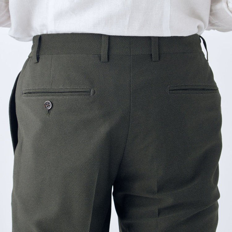 シルバーライン 【CLASSICO TAPERED】【春夏】1タックテーパードパンツ/カーキ/ウエストシャーリング仕様/4S SUSTAINABILITY&ECOLOGY FABRIC/※裾直し必要 緑濃色