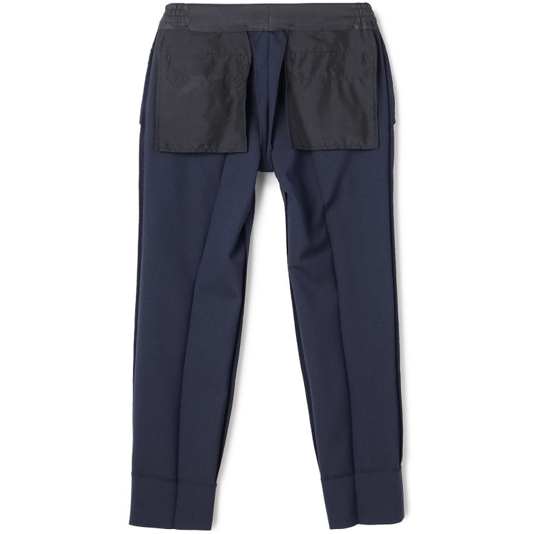 ブラックライン 【SLIM TAPERED_2】【年間】2釦シングルスリーピーススーツ 0タック/ネイビー×シャドーストライプ/ウエストシャーリング/4S SUSTAINABILITY&ECOLOGY FABRIC/リバーシブルベスト仕様（グレー）/※パンツ裾上げ済仕様 紺濃色