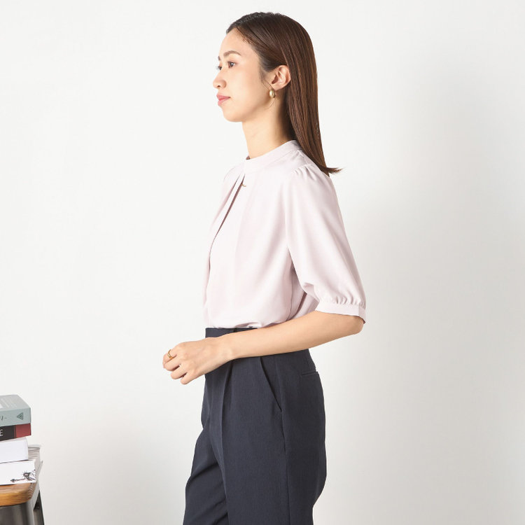 SUIT SELECT　アウトレット 【WEB限定/OUTLET/汚れ・キズ等有】【SILVER LINE/5分袖】ハイネックパフスリーブ 脱着式フロントバー/ピンク/「ウォッシャブル」「ストレッチ」「防シワ」「UV加工」「接触冷感」 赤淡色