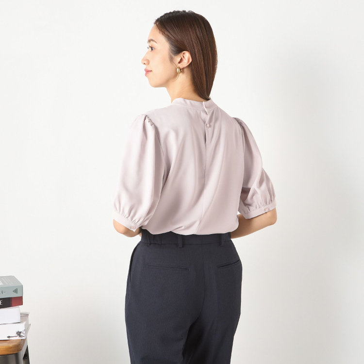 SUIT SELECT　アウトレット 【WEB限定/OUTLET/汚れ・キズ等有】【SILVER LINE/5分袖】ハイネックパフスリーブ 脱着式フロントバー/ピンク/「ウォッシャブル」「ストレッチ」「防シワ」「UV加工」「接触冷感」 赤淡色