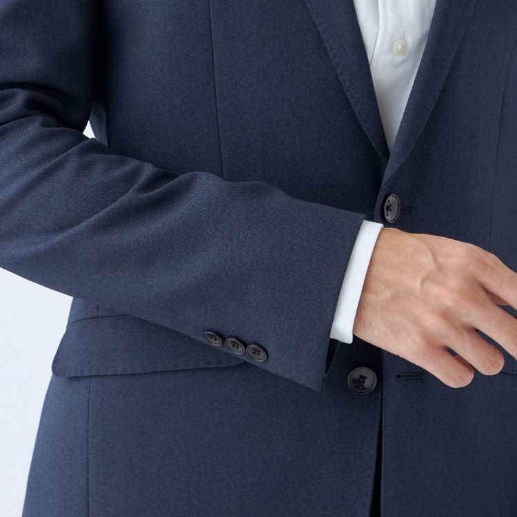 ブラックライン 【SLIM TAPERED_2】【年間】2釦シングルスーツ 0タック/ネイビー/ウエストシャーリング/4S SUSTAINABILITY&ECOLOGY FABRIC/ウォッシャブル/※パンツ裾上げ済仕様 紺中間
