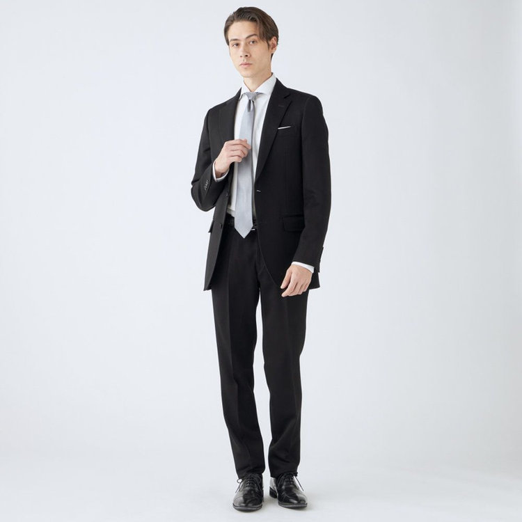 シルバーライン 【CLASSICO TAPERED】【年間】【フォーマル対応可】2釦シングルフォーマルスーツ 1タック/ブラック×ソリッド/BISHU JAPAN FABRIC Super100's/ウエストサイドアジャスター仕様/※裾上げ必要 黒