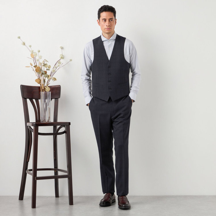 ブラックライン 【SLIM TAPERED】【秋冬】2釦シングルスリーピーススーツ 0タック/ネイビー×グレンチェック /ウエストムーブ/4S TAKE OUT SUITS / ※パンツ裾上げ済仕様 紺濃色
