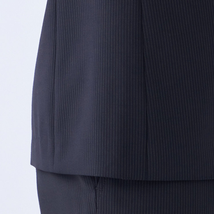 ブラックライン 【発送在庫あり】【KSW】【春夏】スペアパンツ付き/2釦シングルスーツ 0タック/ネイビー×ストライプ/※裾上げ必要 紺中間