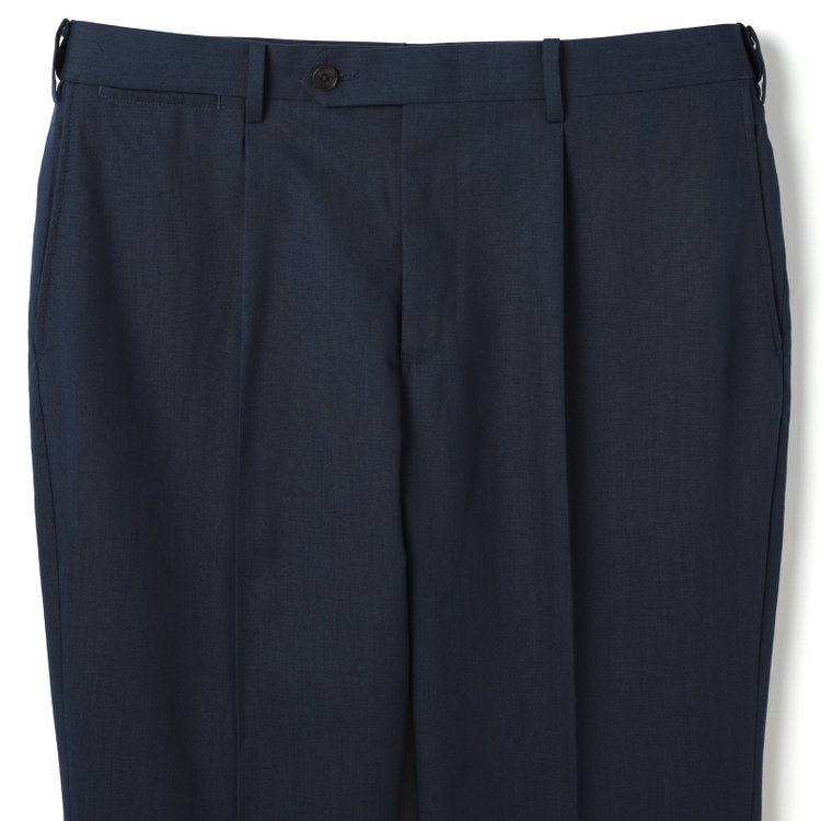 SUIT SELECT　アウトレット 【WEB限定/OUTLET/汚れ・キズ等有】【CLASSICO TAPERED】【春夏】1タックテーパードパンツ/ネイビー/ウエストムーブ仕様/「FREEZETECH 氷撃」冷感PRINT/※裾直し必要 紺中間