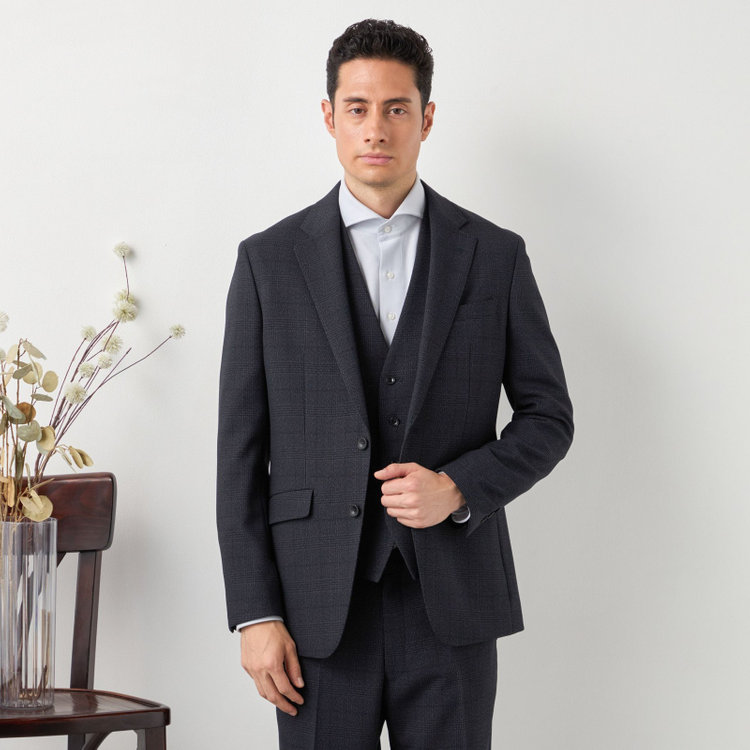 ブラックライン 【SLIM TAPERED】【秋冬】2釦シングルスリーピーススーツ 0タック/ネイビー×グレンチェック /ウエストムーブ/4S TAKE OUT SUITS / ※パンツ裾上げ済仕様 紺濃色