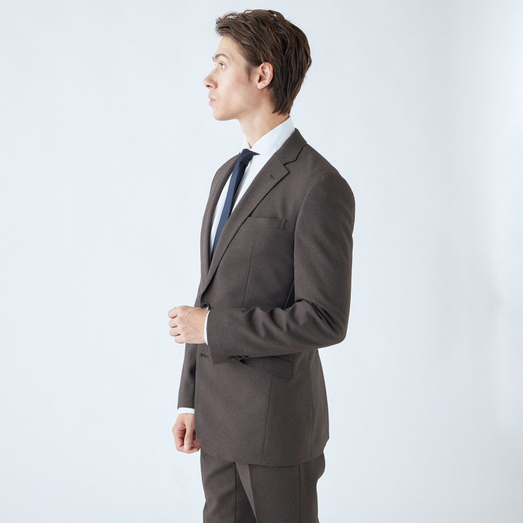 ブラックライン 【SLIM TAPERED_2】【年間】2釦シングルスーツ 0タック/ブラウン/ウエストシャーリング/4S SUSTAINABILITY&ECOLOGY FABRIC/ウォッシャブル/※パンツ裾上げ済仕様 茶中間