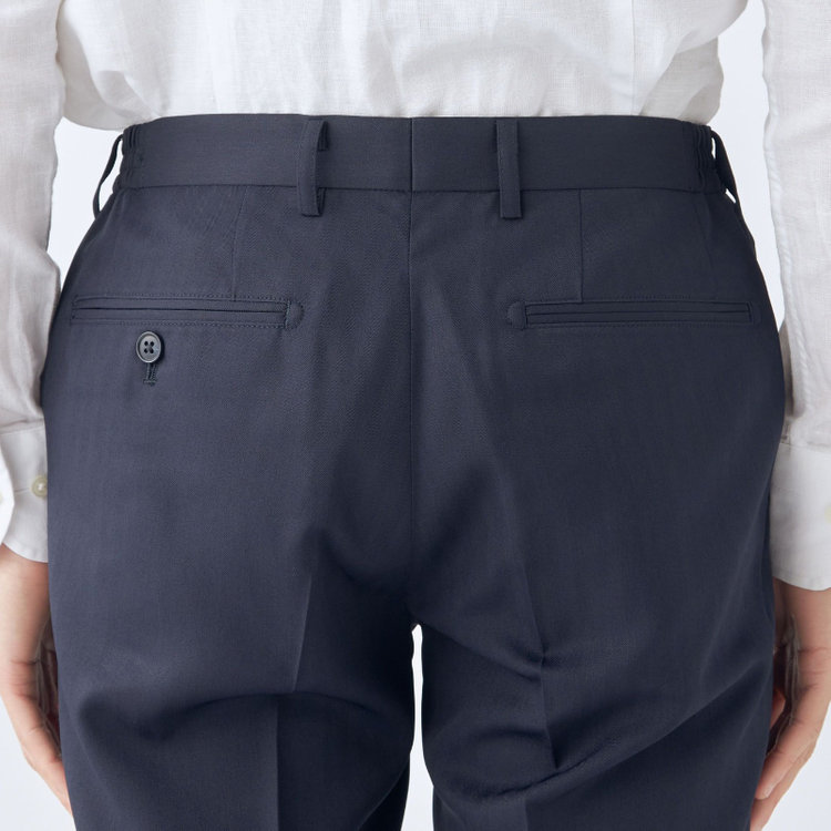 ブラックライン 【WEB限定】【発送在庫あり】【SLIM TAPERED】【年間】ウォッシャブル0タックテーパードパンツ/ネイビー×シャドーストライプ/ウエストシャーリング仕様/裾上げ済仕様 紺中間