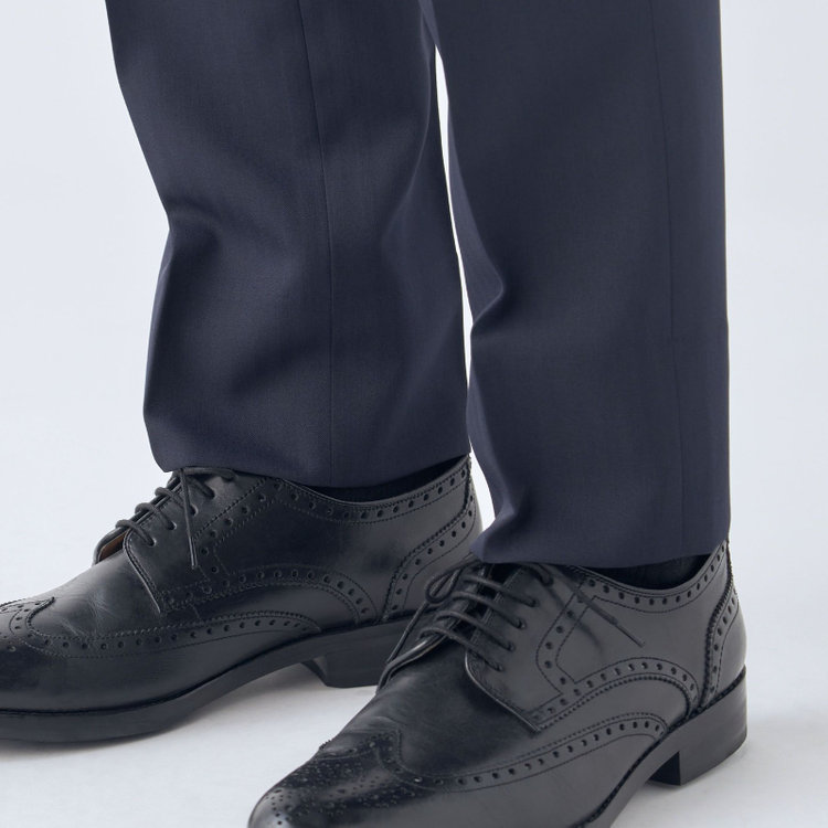 ブラックライン 【WEB限定】【発送在庫あり】【SLIM TAPERED】【年間】ウォッシャブル0タックテーパードパンツ/ネイビー×シャドーストライプ/ウエストシャーリング仕様/裾上げ済仕様 紺中間