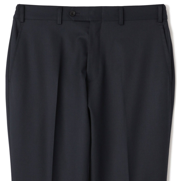 ブラックライン 【SLIM TAPERED_2】【年間】2釦シングルスリーピーススーツ 0タック/ネイビー/ウエストシャーリング/4S SUSTAINABILITY&ECOLOGY FABRIC/※パンツ裾上げ済仕様 紺濃色
