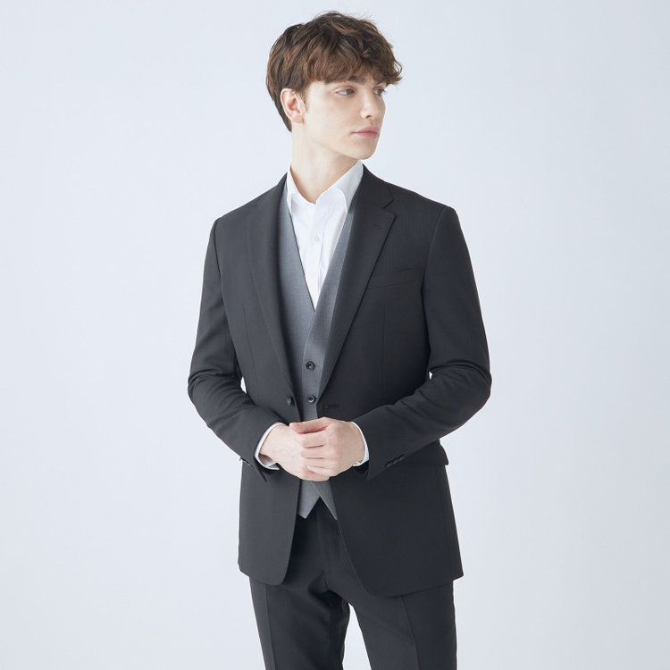 ブラックライン 【SLIM TAPERED_2】【年間】2釦シングルスリーピーススーツ 0タック/ブラック×シャドーストライプ/ウエストシャーリング/4S SUSTAINABILITY&ECOLOGY FABRIC/リバーシブルベスト仕様（グレー）/※パンツ裾上げ済仕様 黒