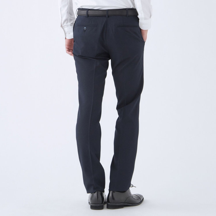 ブラックライン 【SLIM TAPERED】【年間】ポリエステル0タックテーパードパンツ/ネイビー/ウエストムーブ/ウォッシャブル/4S SUSTAINABILITY&ECOLOGY FABRIC/※裾上げ必要 紺中間