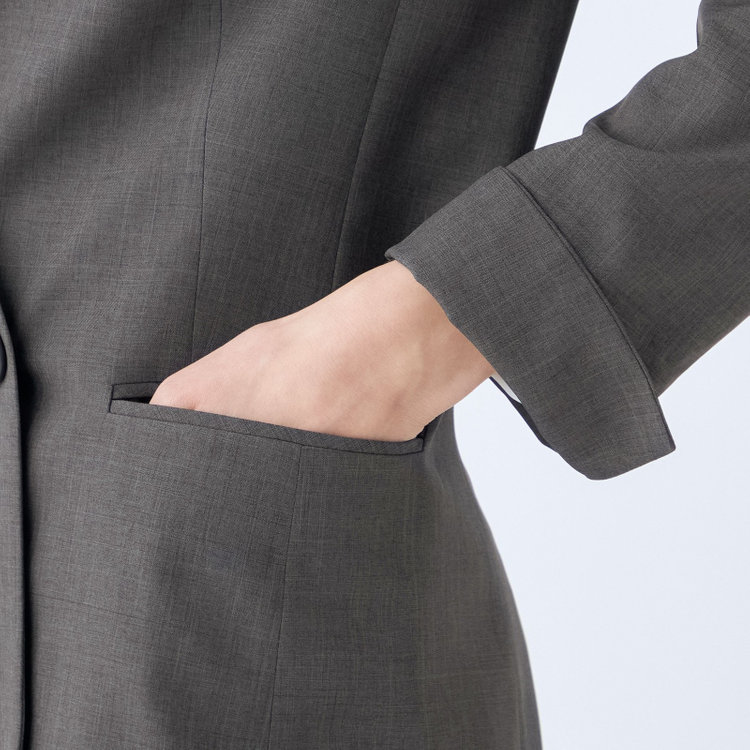 シルバーライン 【RELAX TAPERED】【年間】ノーカラー 2釦1掛け/ダブルパンツスーツ/グレー/ウエスト内側アジャスター/ウォッシャブル/Naturemier/※パンツ裾上げ済仕様 グレー濃色