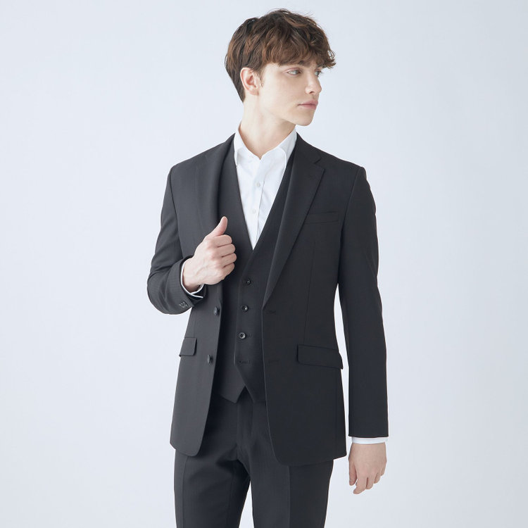 ブラックライン 【SLIM TAPERED_2】【年間】2釦シングルスリーピーススーツ 0タック/ブラック×シャドーストライプ/ウエストシャーリング/4S SUSTAINABILITY&ECOLOGY FABRIC/リバーシブルベスト仕様（グレー）/※パンツ裾上げ済仕様 黒