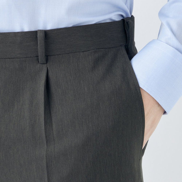 シルバーライン 【CLASSICO TAPERED】【春夏】1タックテーパードパンツ/カーキ/ウエストムーブ仕様/4S SUSTAINABILITY&ECOLOGY FABRIC/※裾上げ済仕様 緑濃色