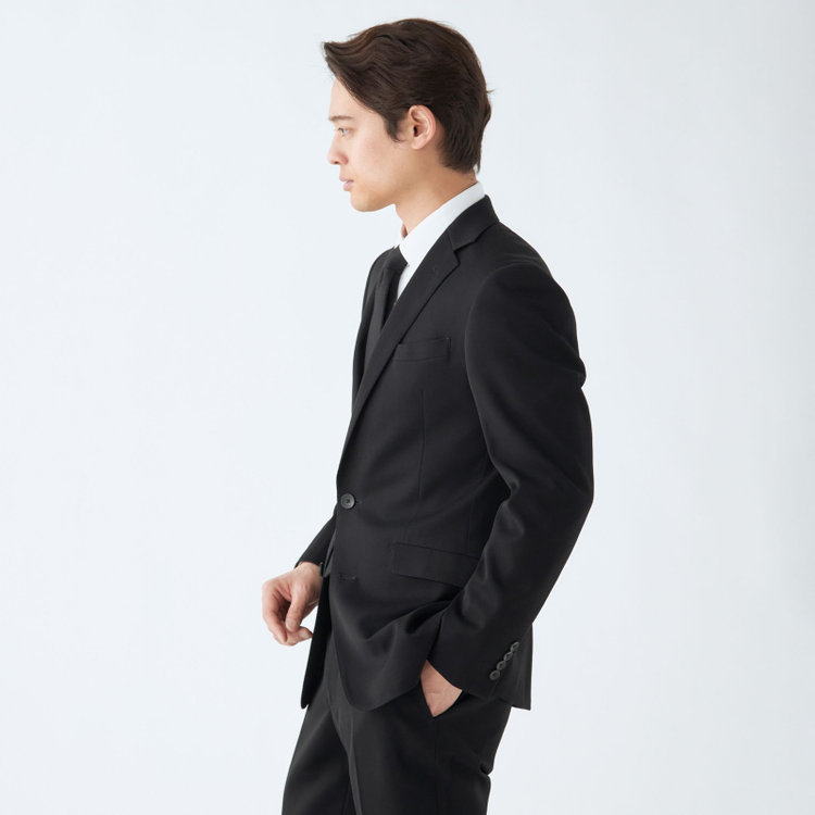 ブラックライン 【KSW】【年間】【フォーマル対応可】2釦シングルスーツ 0タック/ブラック×ソリッド/ウエストムーブ/4S/※パンツ裾上げ済仕様 黒