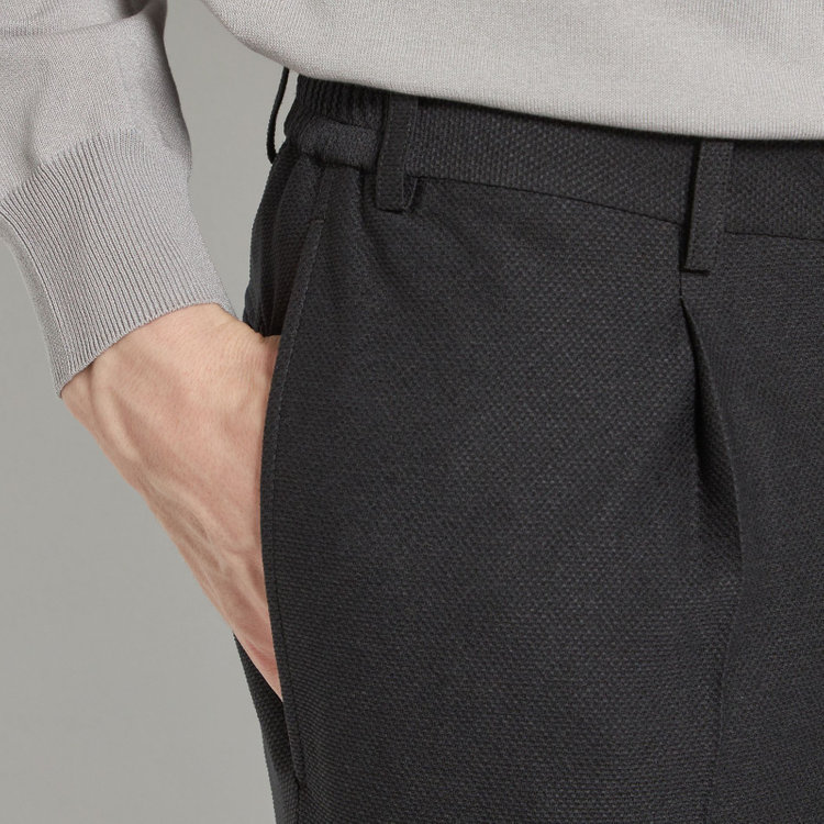 シルバーライン 【CLASSICO TAPERED】【春夏】1タックテーパードパンツ/ブラック/ウエストシャーリング仕様/4S SUSTAINABILITY&ECOLOGY FABRIC/※裾直し必要 黒