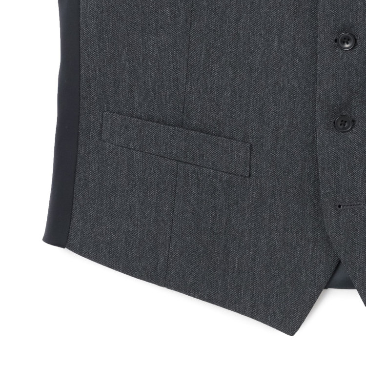 ブラックライン 【SLIM TAPERED_2】【秋冬】2釦シングルスリーピーススーツ 0タック/グレー×シャドーストライプ/ウエストシャーリング/4S SUSTAINABILITY&ECOLOGY FABRIC/※パンツ裾上げ済仕様 グレー中間