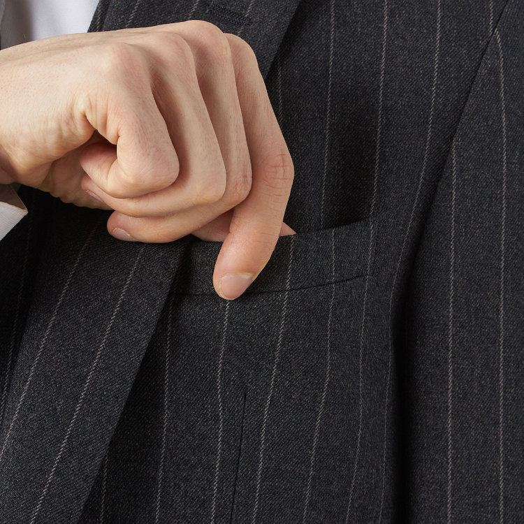 ブラックライン 【SLIM TAPERED_2】【秋冬】2釦シングルスリーピーススーツ 0タック/グレー×ストライプ/ウエストシャーリング/4S SUSTAINABILITY&ECOLOGY FABRIC/※パンツ裾上げ済仕様 グレー濃色