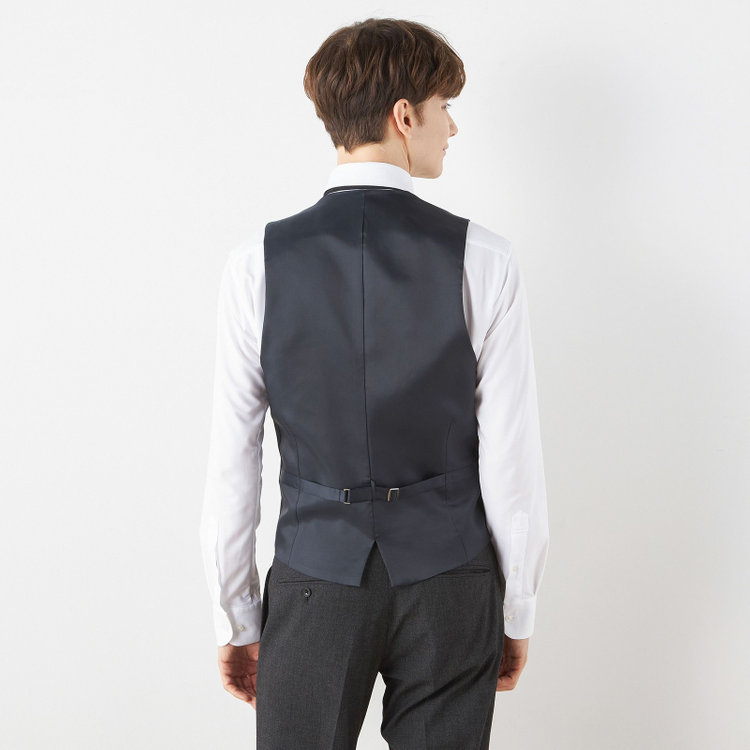 ブラックライン 【SLIM TAPERED_2】【秋冬】2釦シングルスリーピーススーツ 0タック/グレー/ウエストシャーリング/4S SUSTAINABILITY&ECOLOGY FABRIC/※パンツ裾上げ済仕様 グレー濃色