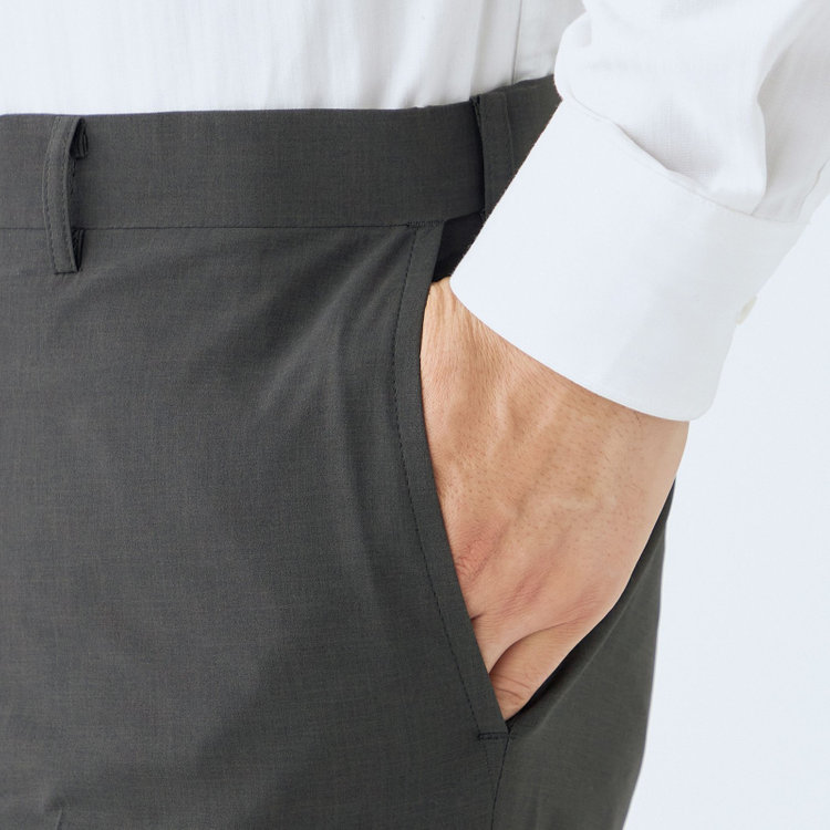 ブラックライン 【SLIM TAPERED】【春夏】0タックテーパードパンツ/グレー/ウエストムーブ/ウォッシャブル/4S SUSTAINABILITY&ECOLOGY FABRIC/※裾上げ済み仕様 グレー濃色