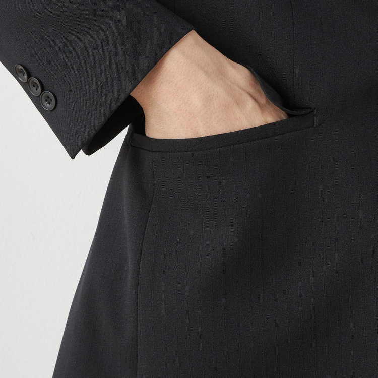 ブラックライン 【SLIM TAPERED_2】【年間】2釦シングルテーパードパンツスーツ 0タック/ブラック×シャドーストライプ/ウエストシャーリング/4S/※パンツ裾上げ済仕様 黒