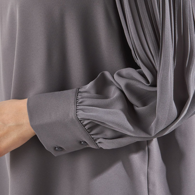 シルバーライン 【SL/長袖】ギャザーハイネックプルオーバー/グレー/「ウォッシャブル」「ストレッチ」「防シワ」「UV加工」「静電気防止」 グレー濃色