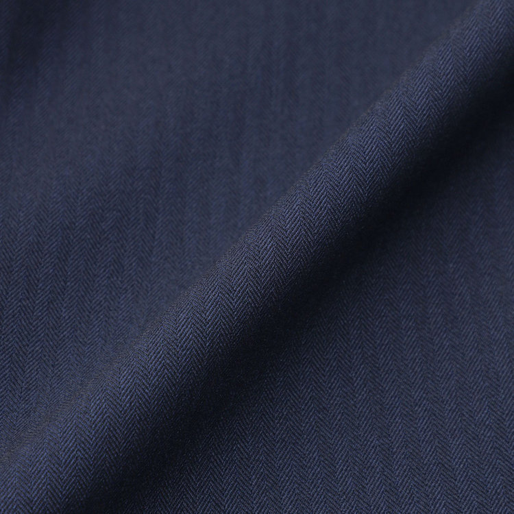 ブラックライン 【SLIM TAPERED】【年間】2釦シングルスリーピーススーツ 0タック/ネイビー×ヘリンボーン /ウエストシャーリング/4S TAKE OUT SUITS /リバーシブルベスト（グレー）/※パンツ裾上げ済仕様 紺中間