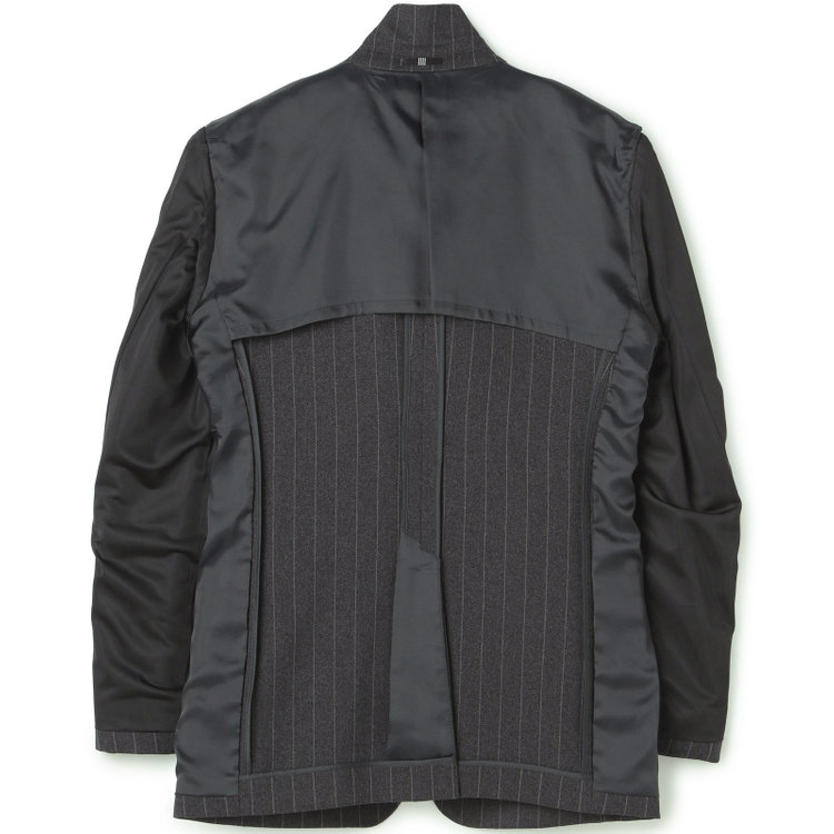 ブラックライン 【SLIM TAPERED_2】【秋冬】2釦シングルスリーピーススーツ 0タック/グレー×ストライプ/ウエストシャーリング/4S SUSTAINABILITY&ECOLOGY FABRIC/※パンツ裾上げ済仕様 グレー濃色