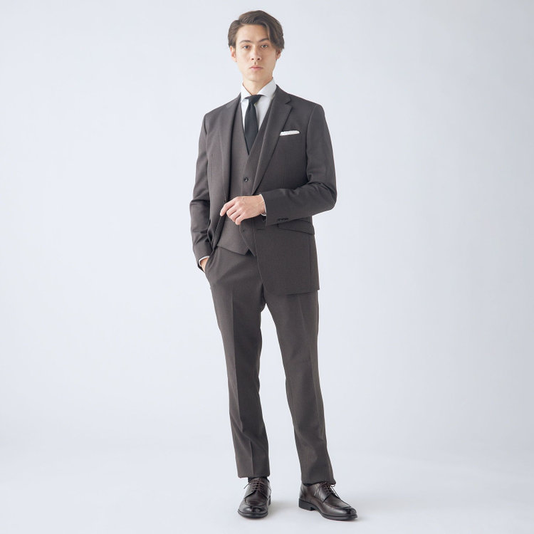 ブラックライン 【SLIM TAPERED_2】【年間】2釦シングルスリーピーススーツ 0タック/グレー/ウエストシャーリング/4S SUSTAINABILITY&ECOLOGY FABRIC/リバーシブルベスト仕様（ブラック）/※パンツ裾上げ済仕様 グレー濃色