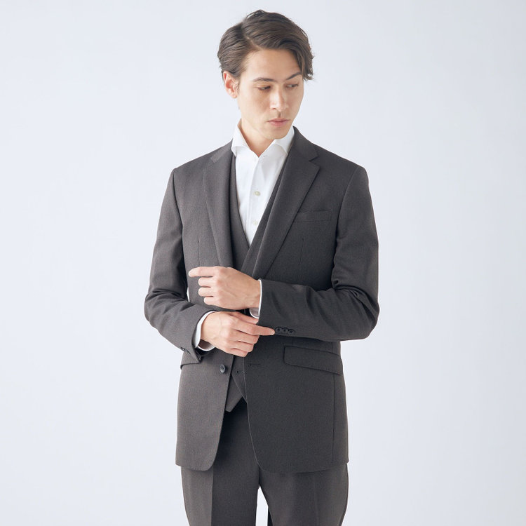 ブラックライン 【SLIM TAPERED_2】【年間】2釦シングルスリーピーススーツ 0タック/グレー/ウエストシャーリング/4S SUSTAINABILITY&ECOLOGY FABRIC/リバーシブルベスト仕様（ブラック）/※パンツ裾上げ済仕様 グレー濃色