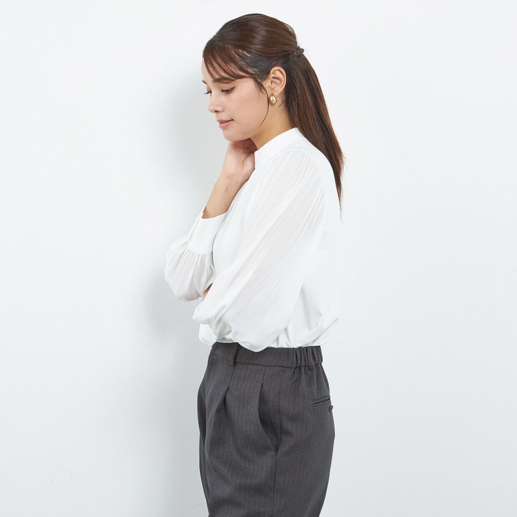 SUIT SELECT　アウトレット 【WEB限定/OUTLET/汚れ・キズ等有】【SL/長袖】ギャザーハイネックプルオーバー/ホワイト/「ウォッシャブル」「ストレッチ」「防シワ」「UV加工」「静電気防止」 白