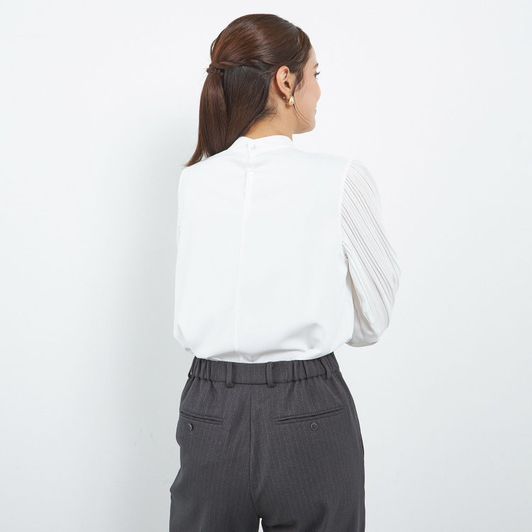 SUIT SELECT　アウトレット 【WEB限定/OUTLET/汚れ・キズ等有】【SL/長袖】ギャザーハイネックプルオーバー/ホワイト/「ウォッシャブル」「ストレッチ」「防シワ」「UV加工」「静電気防止」 白