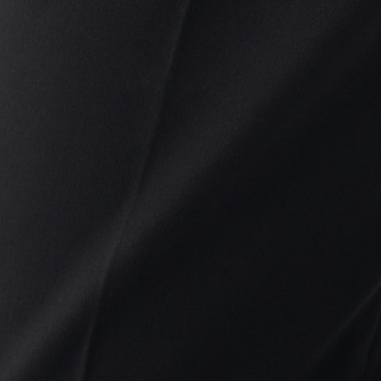 ブラックライン 【KSW】【年間】【フォーマル対応可】2釦シングルスーツ 0タック/ブラック×ソリッド/ウエストムーブ/4S/※パンツ裾上げ済仕様 黒