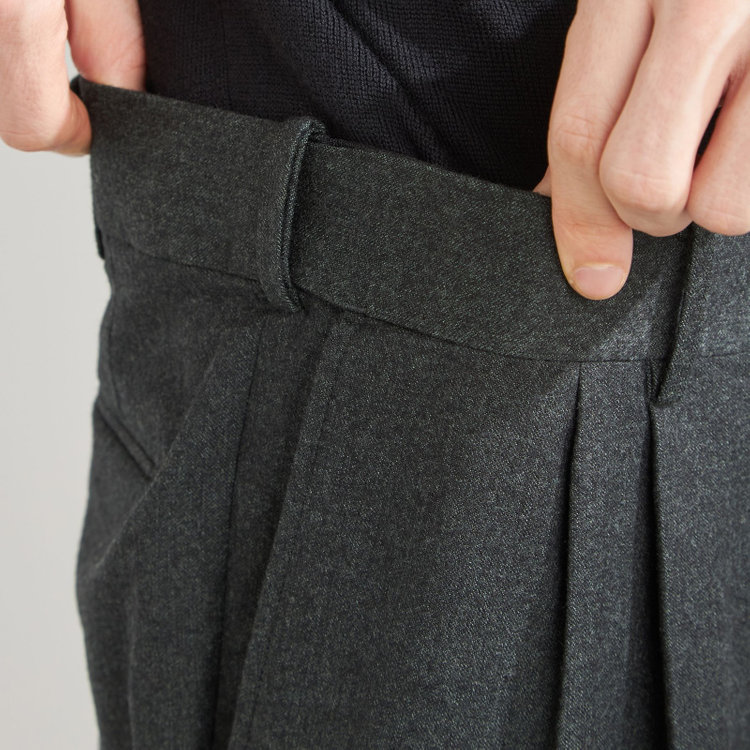 シルバーライン 【CLASSICO TAPERED】【秋冬】3釦段返りシングルスーツ 2タック/グリーン/ウエストムーブ/MARZOTTO/※裾上げ必要 緑濃色