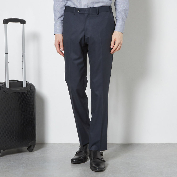 ブラックライン 【SLIM TAPERED_2】【年間】2釦シングルスリーピーススーツ 0タック/ネイビー/ウエストシャーリング/4S SUSTAINABILITY&ECOLOGY FABRIC/※パンツ裾上げ済仕様 紺濃色