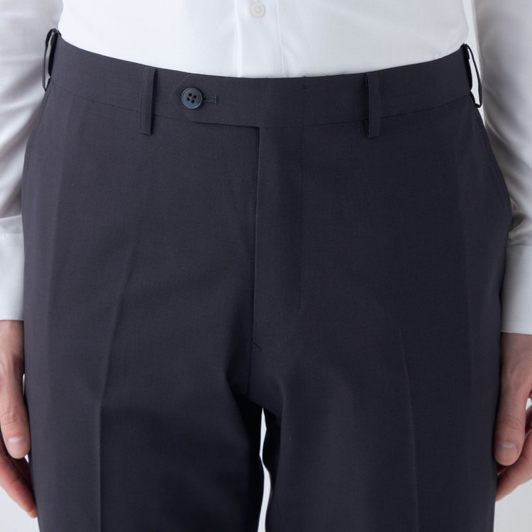 ブラックライン 【SLIM TAPERED】【春夏】0タックテーパードパンツ/ネイビー/ウエストムーブ/ウォッシャブル/4S SUSTAINABILITY&ECOLOGY FABRIC/※裾上げ済み仕様 紺濃色