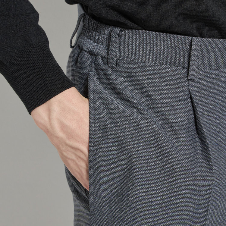 シルバーライン 【CLASSICO TAPERED】【春夏】1タックテーパードパンツ/グレー/ウエストシャーリング仕様/4S SUSTAINABILITY&ECOLOGY FABRIC/※裾直し必要 グレー中間