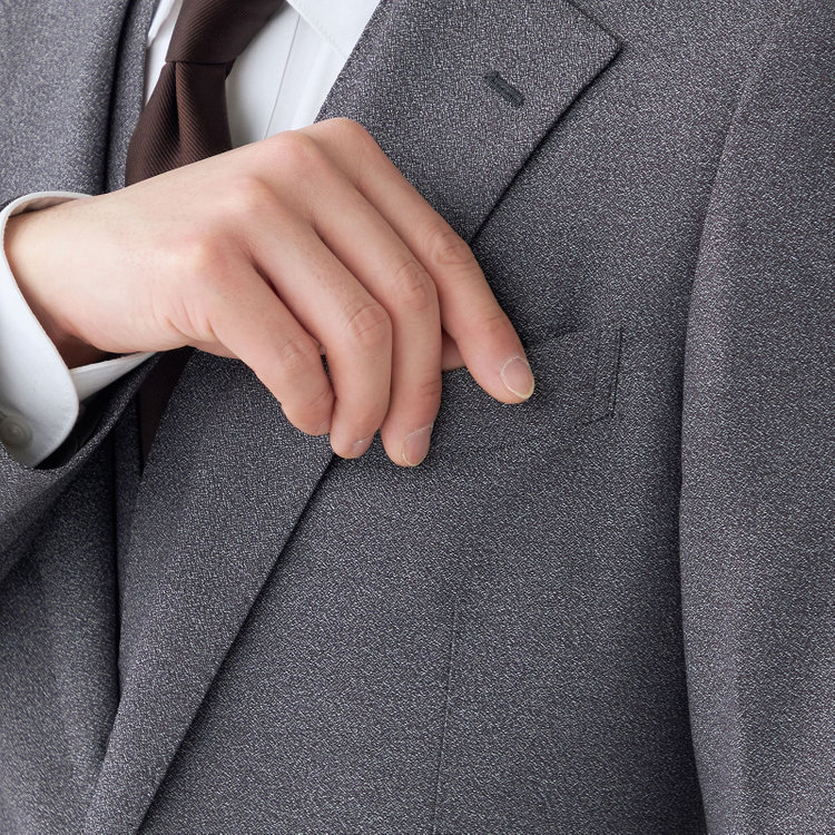 シルバーライン 【CLASSICO TAPERED】【秋冬】2釦シングルスリーピーススーツ 1タックテーパードパンツ/グレー/ウエストムーブ/4S SUSTAINABILITY&ECOLOGY FABRIC/※パンツ裾上げ済仕様 グレー中間