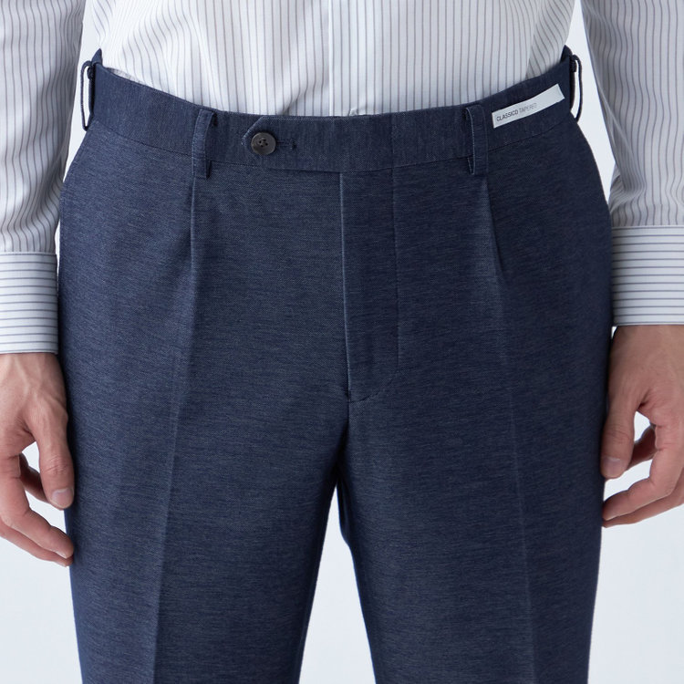 シルバーライン 【発送在庫あり】【CLASSICO TAPERED】【年間】コットンブレンド1タックテーパードパンツ/ネイビー×ソフトデニム/ウエストムーブ/※裾上げ済み仕様 紺中間