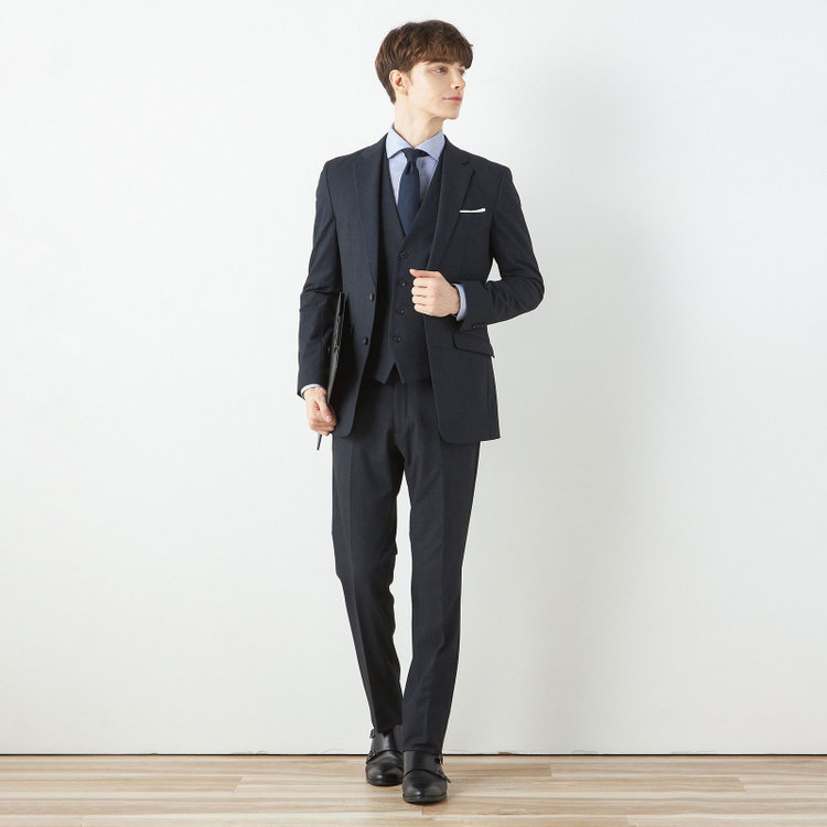 ブラックライン 【SLIM TAPERED_2】【秋冬】2釦シングルスリーピーススーツ 0タック/ネイビー/ウエストシャーリング/4S SUSTAINABILITY&ECOLOGY FABRIC/※パンツ裾上げ済仕様 紺濃色