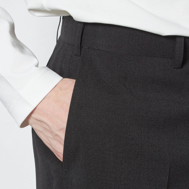 ブラックライン 【SLIM TAPERED】【春夏】0タックテーパードパンツ/ブラック×スラブ/ウエストムーブ/4S SUSTAINABILITY&ECOLOGY FABRIC「ウォッシャブル」「ストレッチ」/※裾直し必要 黒